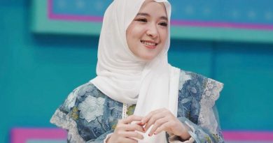 Inspirasi outer organza ala Nissa Sabyan
